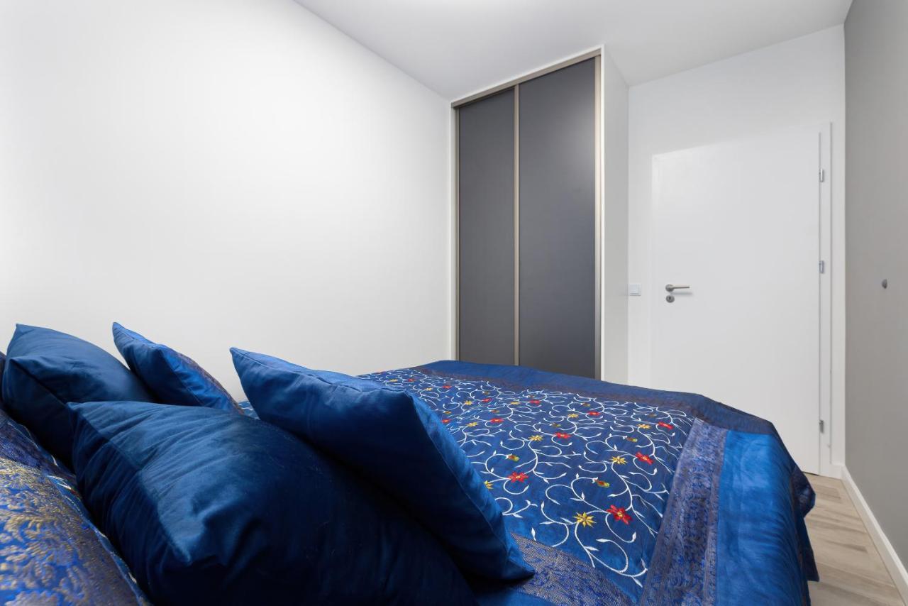 Platinium Apartment By Renters Prestige Rewal Exterior foto